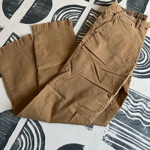 Men’s gap khaki pants
